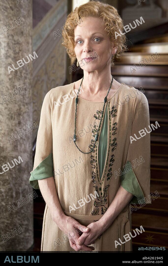 SAMANTHA BOND dans DOWNTON ABBEY, 2010, réalisé par JULIAN FELLOWES. Copyright CARNIVAL FILMS. Season 3.