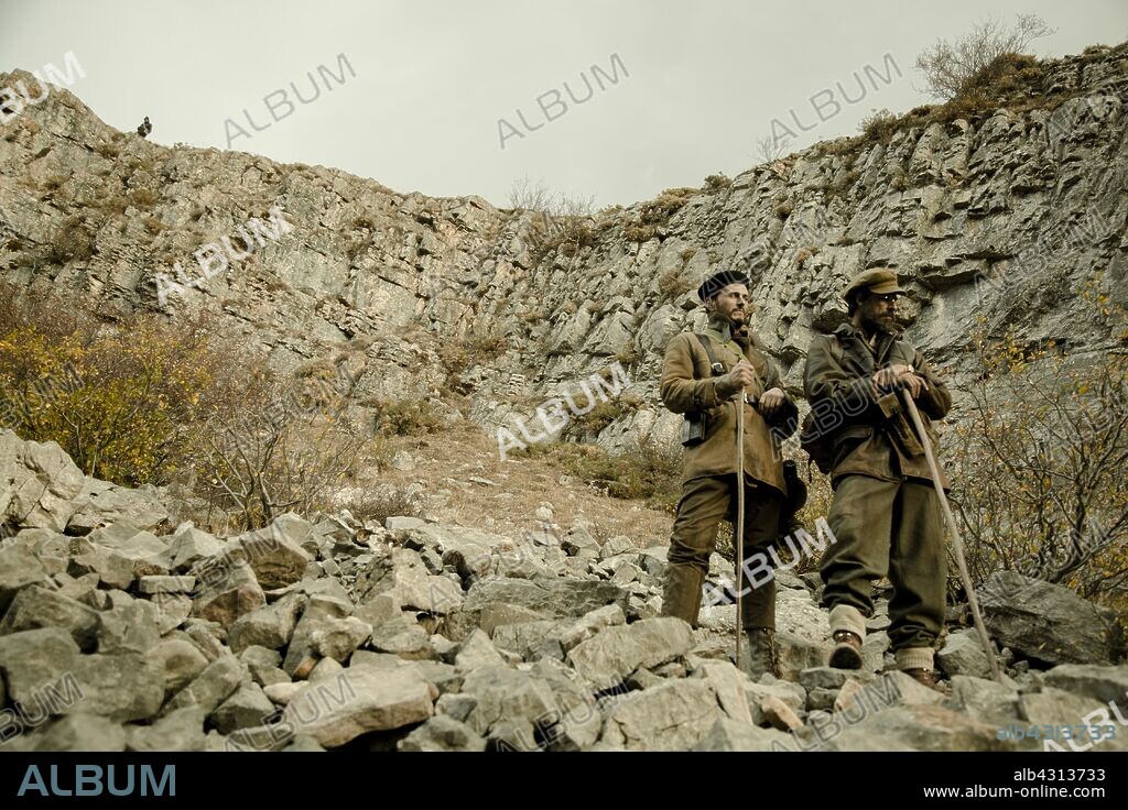 ASIER ETXEANDIA y HUGO SILVA en SORDO, 2019, dirigida por ALFONSO CORTES-CAVANILLAS. Copyright LA CALA BROTHERS.