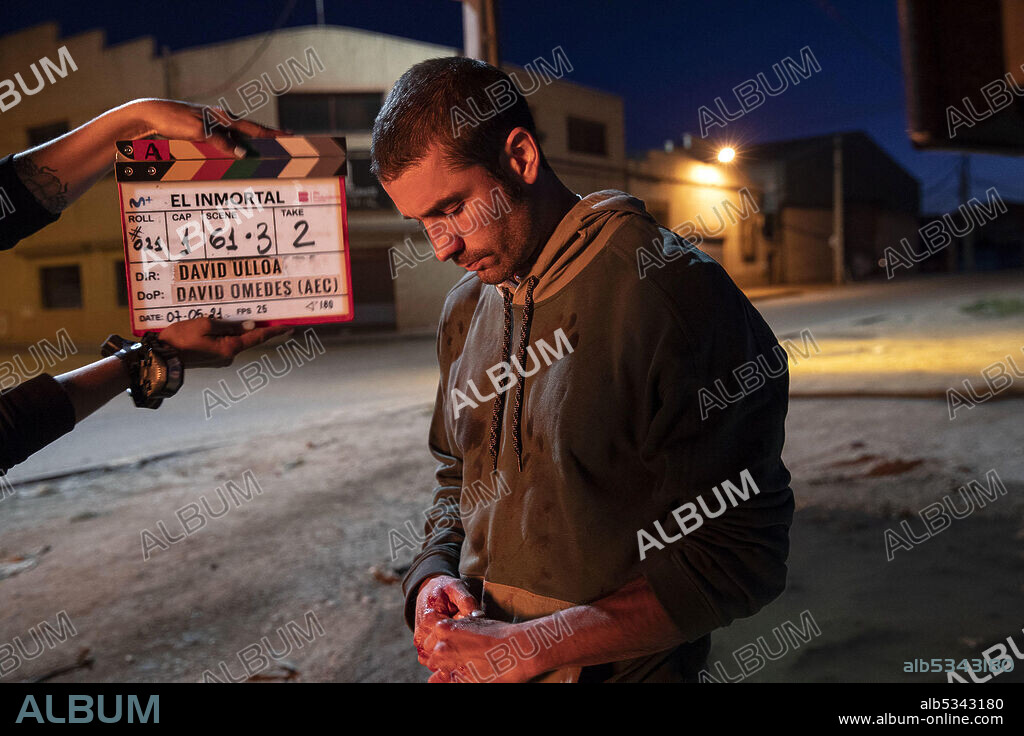 ALEX GARCIA en EL INMORTAL (2022), dirigida por DAVID ULLOA y RAFAEL MONTESINOS. Copyright MOVISTAR+.