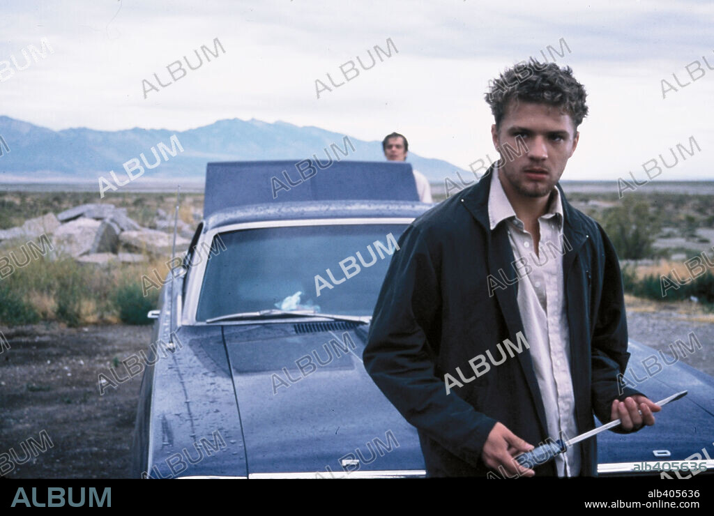 BENICIO DEL TORO and RYAN PHILLIPPE in THE WAY OF THE GUN, 2000, directed by CHRISTOPHER MCQUARRIE. Copyright AQABA PRODUCTIONS/ARTISAN ENTERTAINMENT / BAER, JOHN.