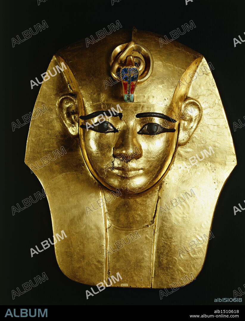Egyptian civilization, Third Intermediate Period, Dynasty XXI. Gold funerary mask of Pharaoh Amenemope. From Tanis.