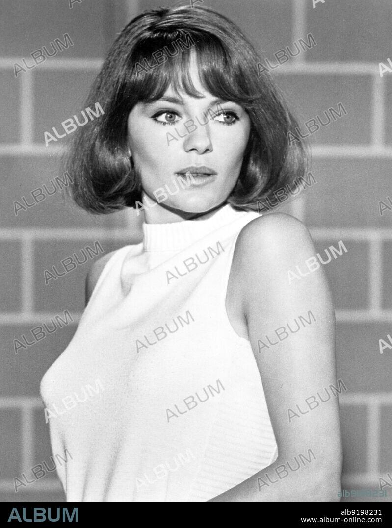 JACQUELINE BISSET in AIRPORT, 1970, directed by GEORGE SEATON. Copyright UNIVERSAL PICTURES.
