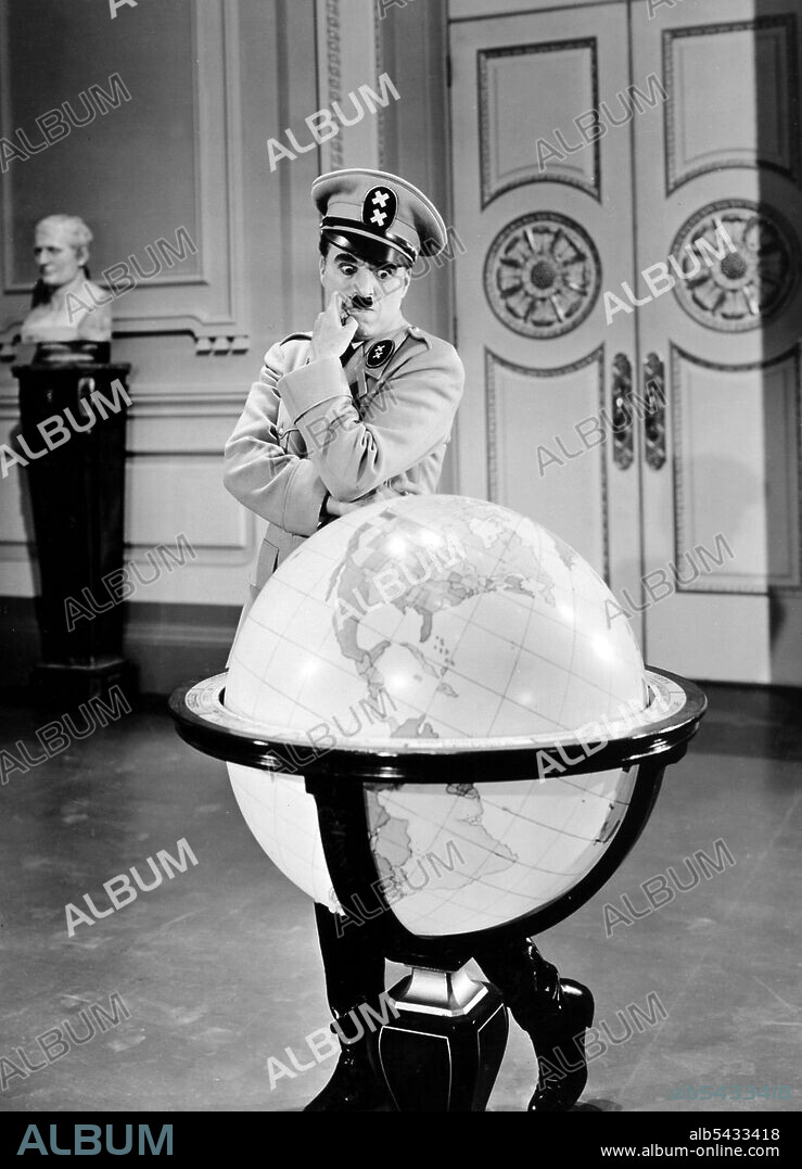 CHARLIE CHAPLIN in THE GREAT DICTATOR, 1940, unter der Regie von CHARLES CHAPLIN. Copyright UNITED ARTISTS.