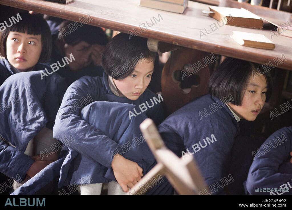XINYI ZHANG en LAS FLORES DE LA GUERRA, 2011 (JIN LING SHI SAN CHAI), dirigida por YIMOU ZHANG. Copyright BEIJING NEW PICTURE FILM CO.