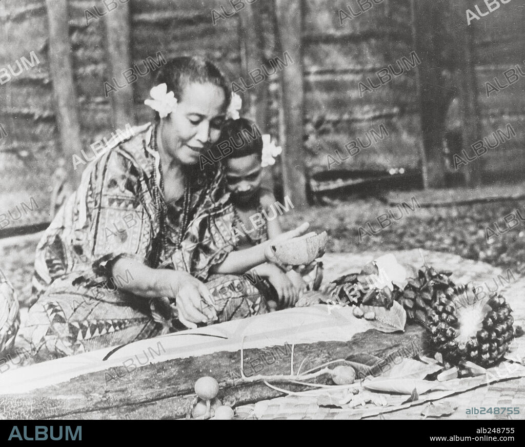 MOANA, 1926, directed by ROBERT J. FLAHERTY. Copyright PARAMOUNT PICTURES.