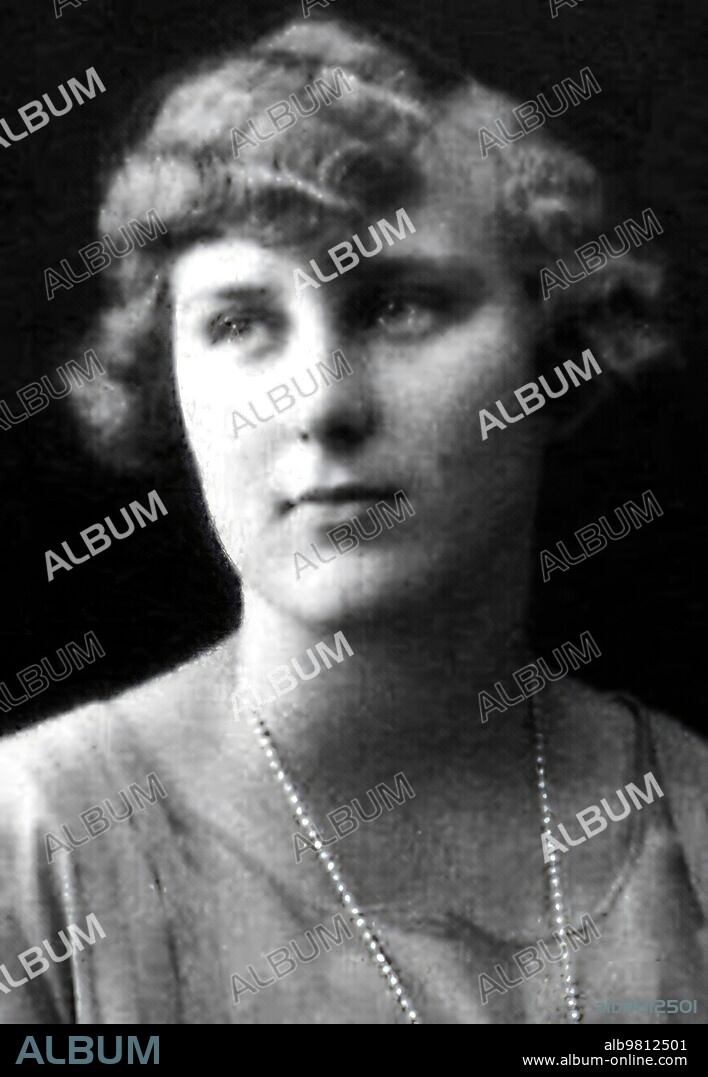 1920. Portrait of Doña María Cristina Borbón Battenberg.