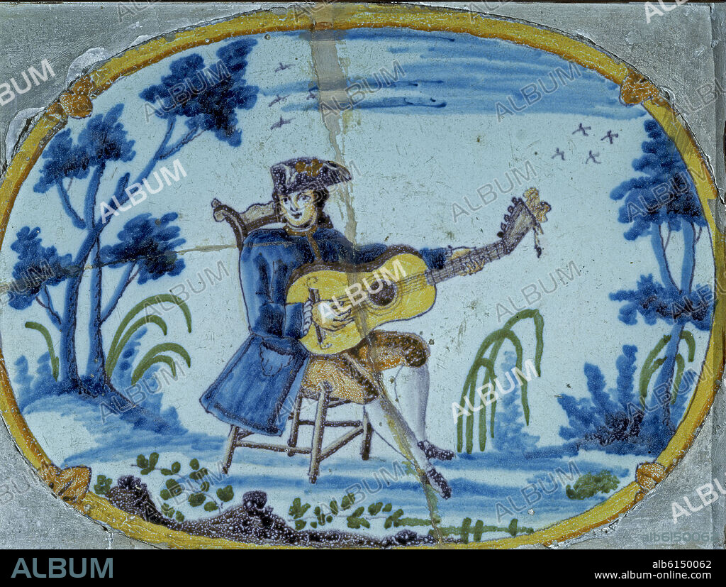 AZULEJO VALENCIANO HOMBRE TOCANDO LA GUITARRA.