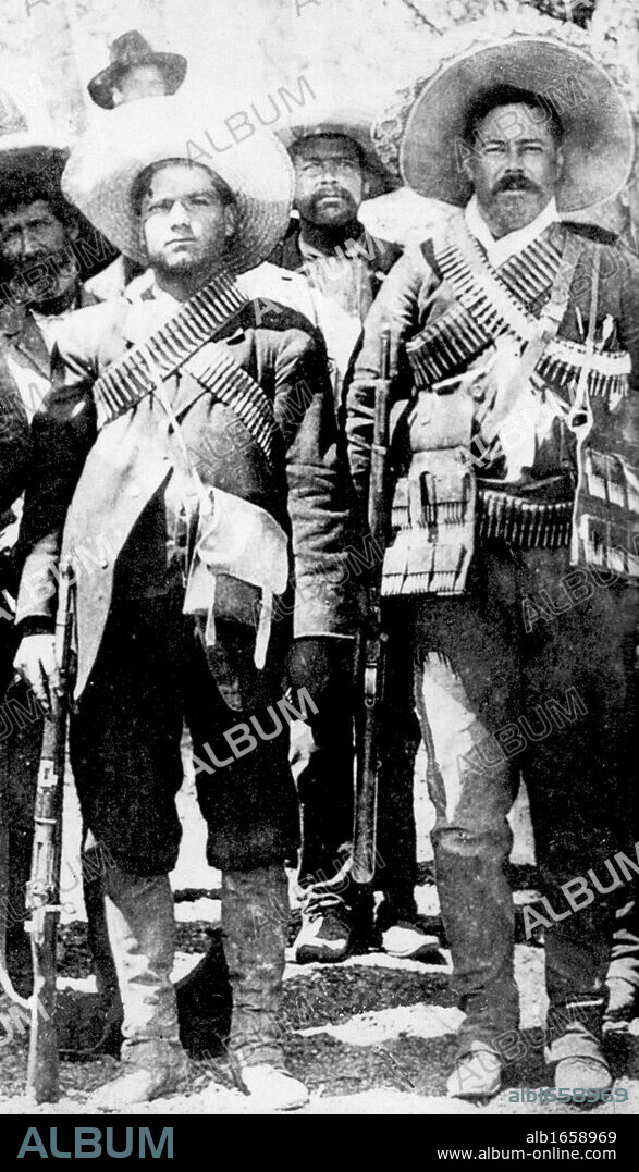 Calixto Contreras (left) with Doroteo Arango Arambula (1878-1923) known as Pancho Villa, Mexican revolutionary general.