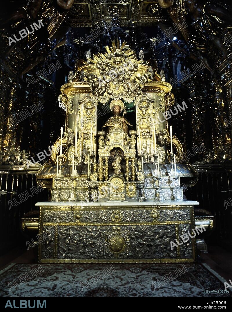 Catedral de Santiago de Compostela, iniciada en el año 1075. La Coruña, Galicia. Altar Mayor.