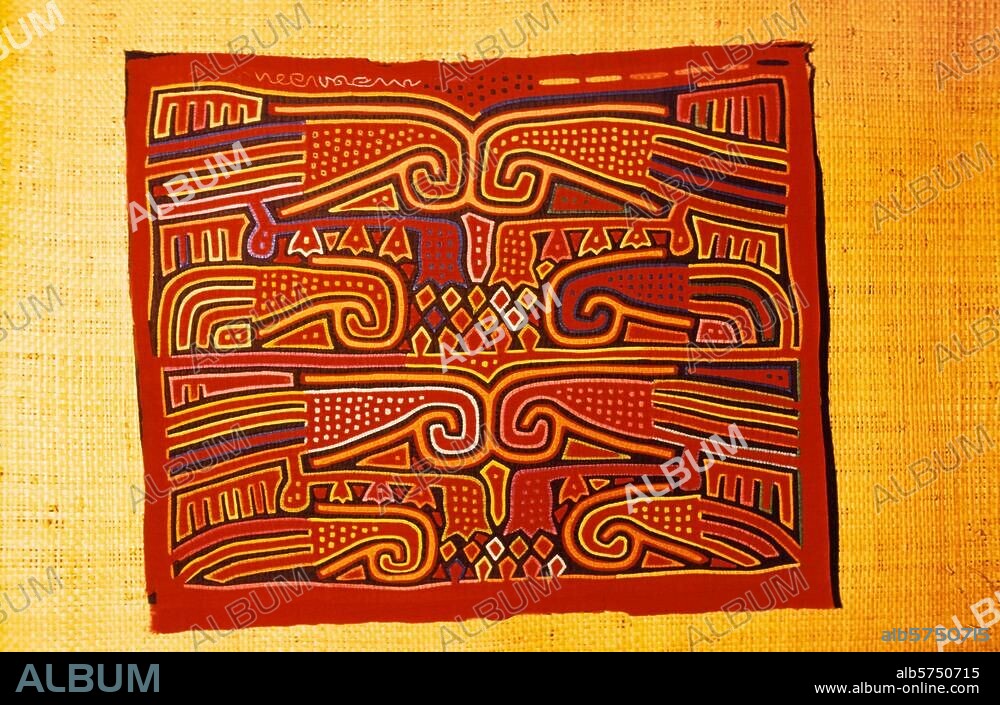 Völkerkunde:. Kuna-Indianer, Kuna Yala, Panama, 2. Hälfte 20. Jahrhundert. Mola (blusenartiges Kleidungsstück mit gemustertem Brust- und Rückenteil): Schöpfungsmola (Erde und Himmel entstehen aus dem Wasser). (Aus einer Serie von Molakana mit religiösen- u. mythologischen Darstellungen). Privatsammlung.