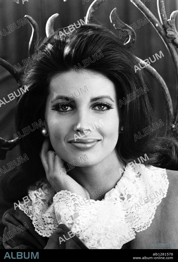 GAYLE HUNNICUTT.