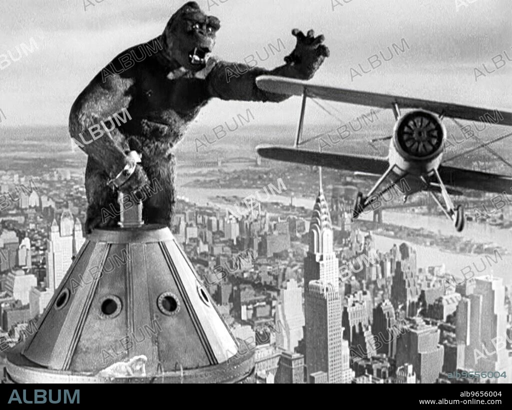 KING KONG, 1933, directed by ERNEST B. SCHOEDSACK and MERIAN C. COOPER. Copyright RKO.