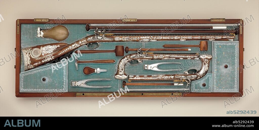 NICOLAS NOëL BOUTET. Cased Set of a Flintlock Rifle, a Pair of Pistols, and Accessories, French, Versailles, ca. 1800.