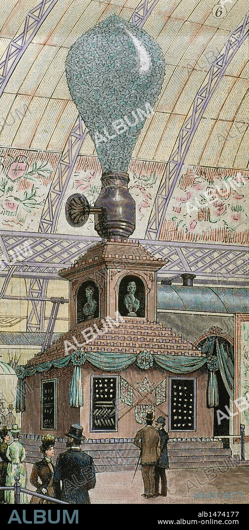 Lámpara incandescente gigante, doce pies de altura, montada en un pedestal coronado por un modelo de la bombilla de Edison, aumentada 20.000 veces. Se mostró como uno de los inventos de Thomas Edison (1847-1931) en la Exposición Universal de París en 1889. Grabado publicado en "La Ilustración Española y Americana" en 1889. Coloreado.