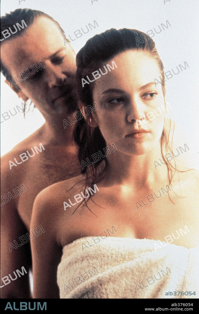 CHRISTOPHER LAMBERT und DIANE LANE in KNIGHT MOVES, 1992, unter der Regie von CARL SCHENKEL. Copyright WARNER BROTHERS.