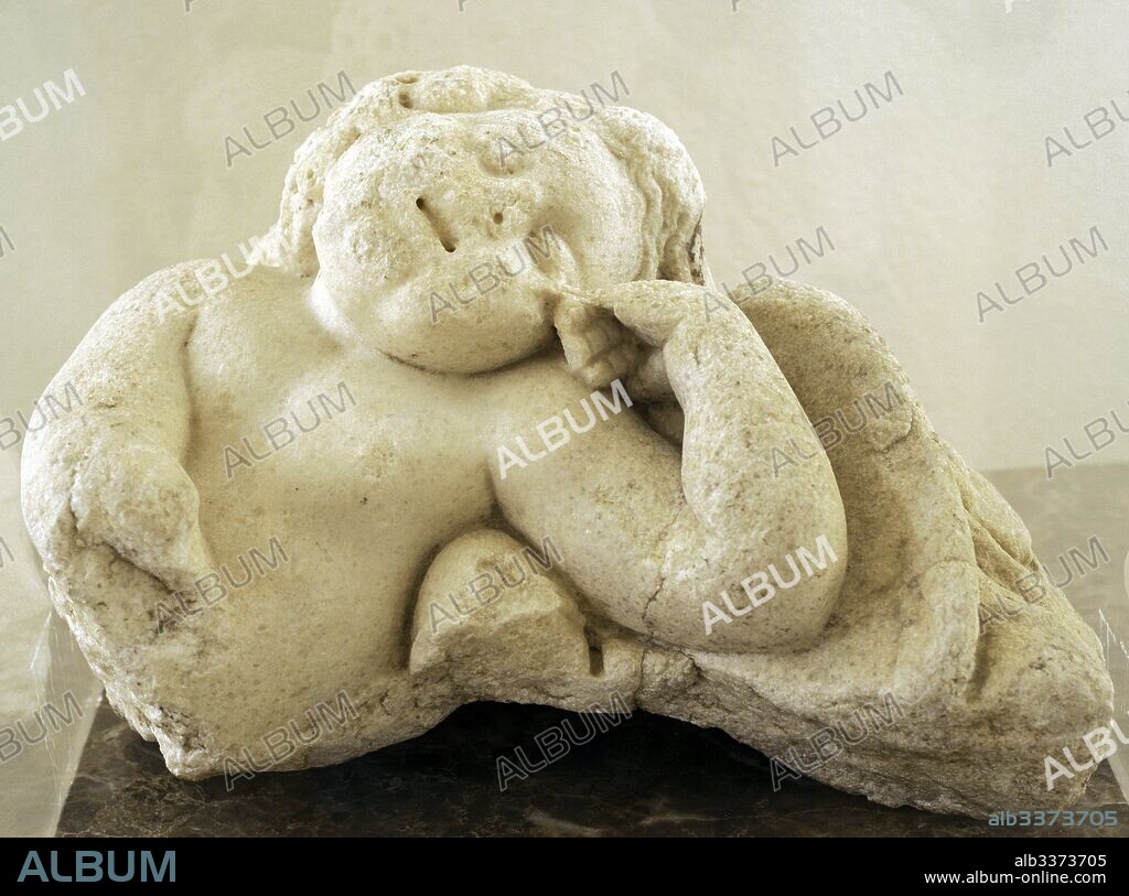 Fragmento de un Eros dormido. Mediados del siglo II d. C. España. Museo Nacional Arqueológico. Tarragona, Cataluña, España. Fragment of a sleeping Eros. Mid 2nd century. Spain. National Archaeological Museum. Tarragona. Catalonia, Spain.