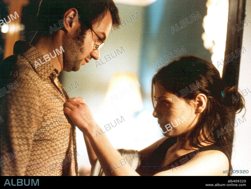 TRISTÁN ULLOA en VOLVERAS, 2002, dirigida por ANTONIO CHAVARRIAS. Copyright OBERON CINEMATOGRAFICA/ALTAVISTA FILMS/MORO FILMS.