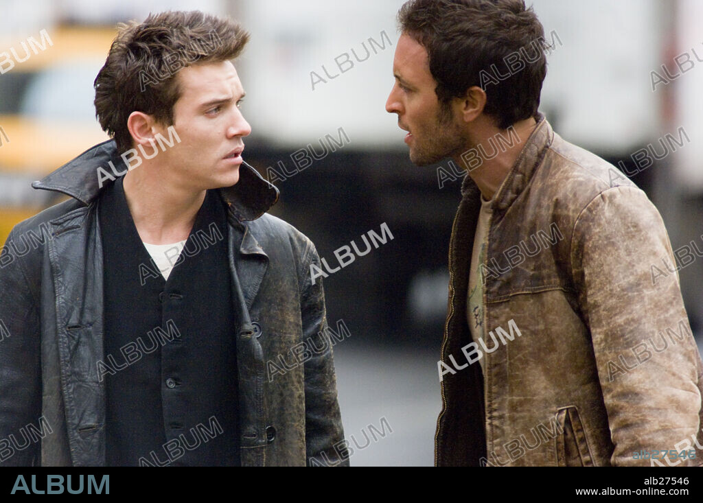 ALEX O'LOUGHLIN und JONATHAN RHYS MEYERS in AUGUST RUSH, 2007, unter der Regie von KIRSTEN SHERIDAN. Copyright CJ ENTERTAINMENT/ODYSSEY ENTERTAINMENT/SOUTHPAW ENTERTAINMEN / GENSER, ABBOT.