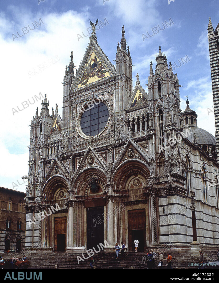 GIOVANNI PISANO (1248-1315). EXTERIOR-PORTADA PRINCIPAL-S XIII/XIV ROMANICO-GOTICO.