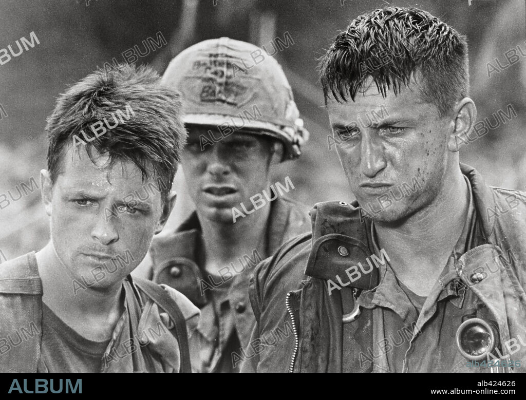 DON HARVEY, MICHAEL J. FOX und SEAN PENN in CASUALTIES OF WAR, 1989, unter der Regie von BRIAN DE PALMA. Copyright COLUMBIA TRI STAR.