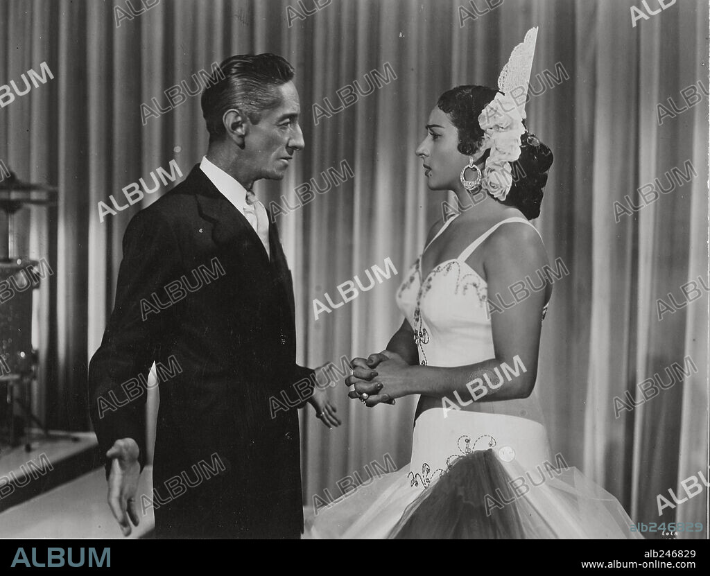 AGUSTIN LARA and LOLA FLORES in LOLA TORBELLINO, 1956, directed by RENE CARDONA. Copyright CESAREO GONZALEZ-ABEL SALAZAR.