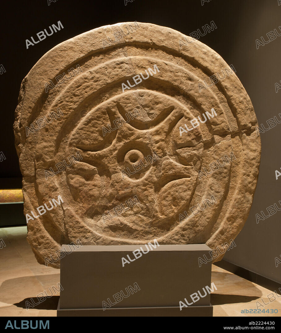 . .   . *** Local Caption *** MUSEO REGIONAL DE PREHISTORIA Y ARQUEOLOGIA DE CANTABRIA MONUMENTOS FUNERARIOS.