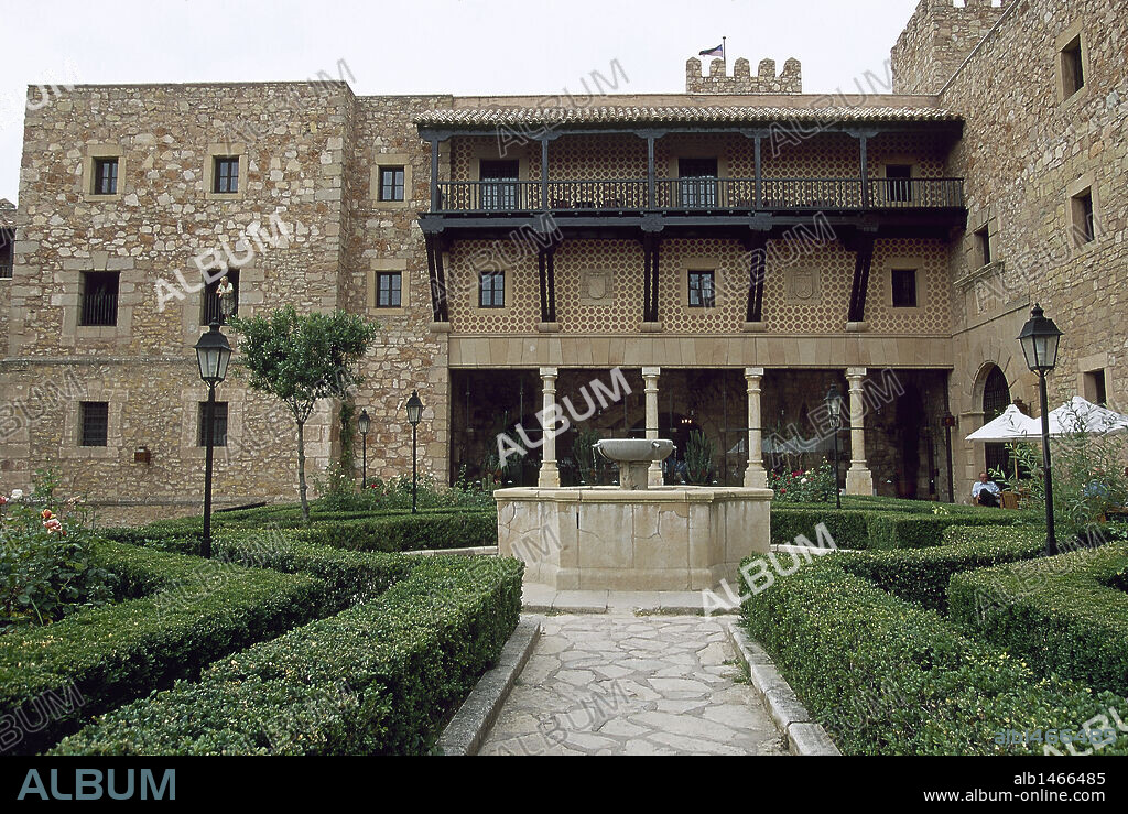 Parador Siguenza Castle (12th Century). Courtyard. Sigu¨enza. Castilla-La Mancha. Spain.