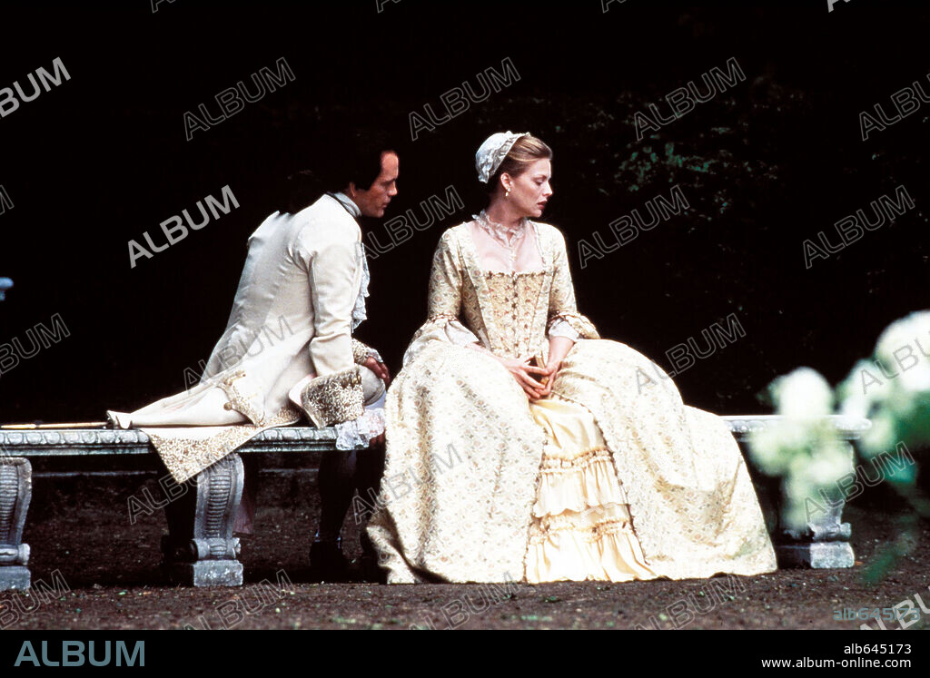 JOHN MALKOVICH y MICHELLE PFEIFFER en LAS AMISTADES PELIGROSAS, 1988 (DANGEROUS LIAISONS), dirigida por STEPHEN FREARS. Copyright WARNER BROTHERS.