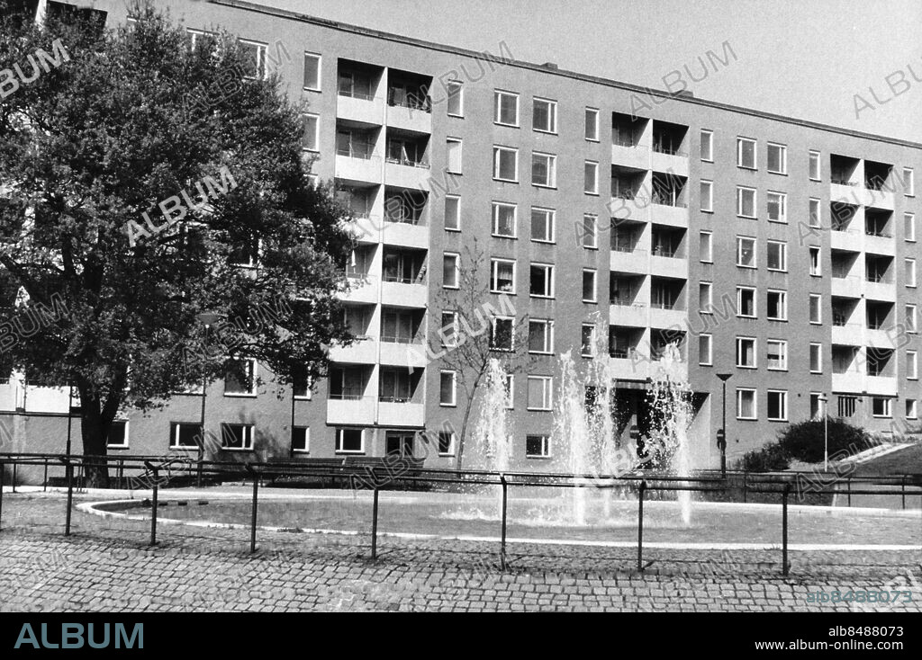 Stockholm 1982-05-26. Höghus i Nybohov, Liljeholmen. Foto: Thore Lindeman / SvD / TT / kod 12014.