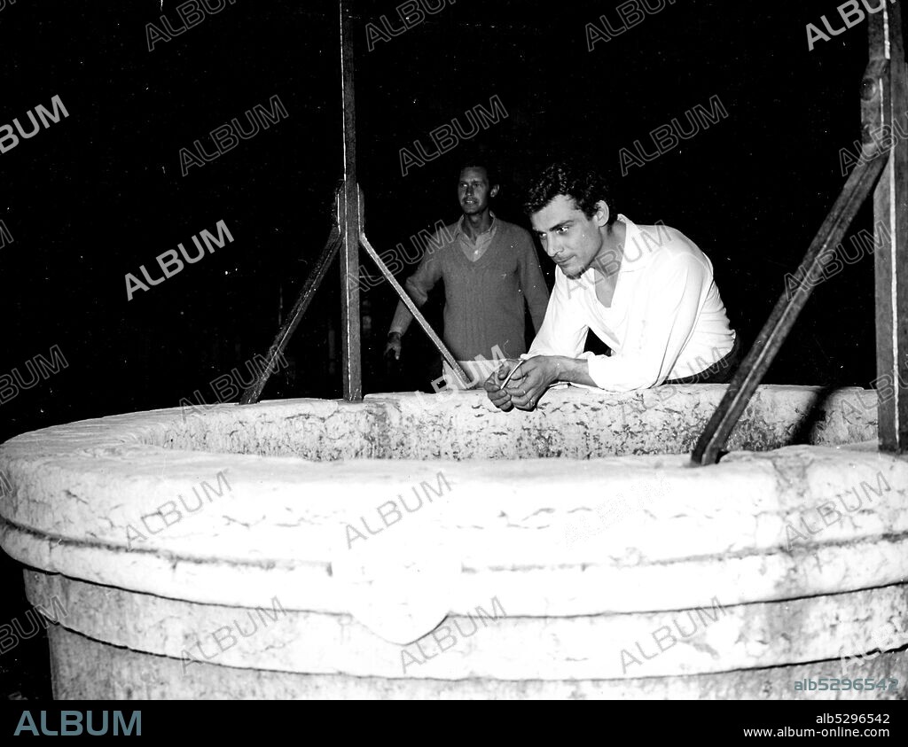 Gian maria volonte. gianfranco ombuen. 1960. (Photo by: Marka/Universal Images Group via Getty Images).