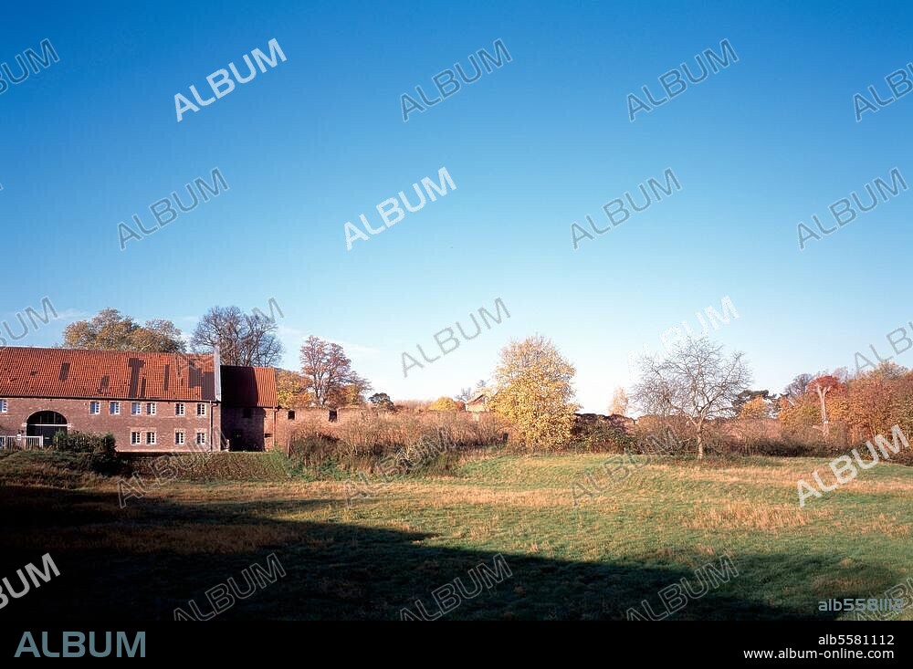 Meerbusch-Büderich, Haus Meer, Ostseite der Remise © Florian Monheim Filmsize: 6 × 9 cm.
