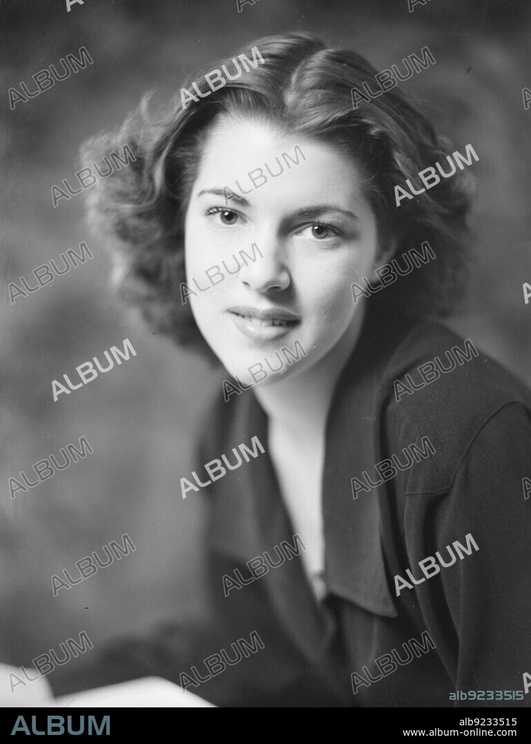 ARNOLD GENTHE. Barrymore, Diana, portrait photograph, 1941 Dec. 12.