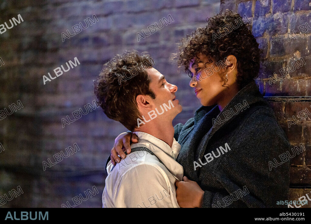 ANDREW GARFIELD and VANESSA HUDGENS in TICK, TICK... BOOM!, 2021, directed by LIN-MANUEL MIRANDA. Copyright IMAGINE ENTERTAINMENT.