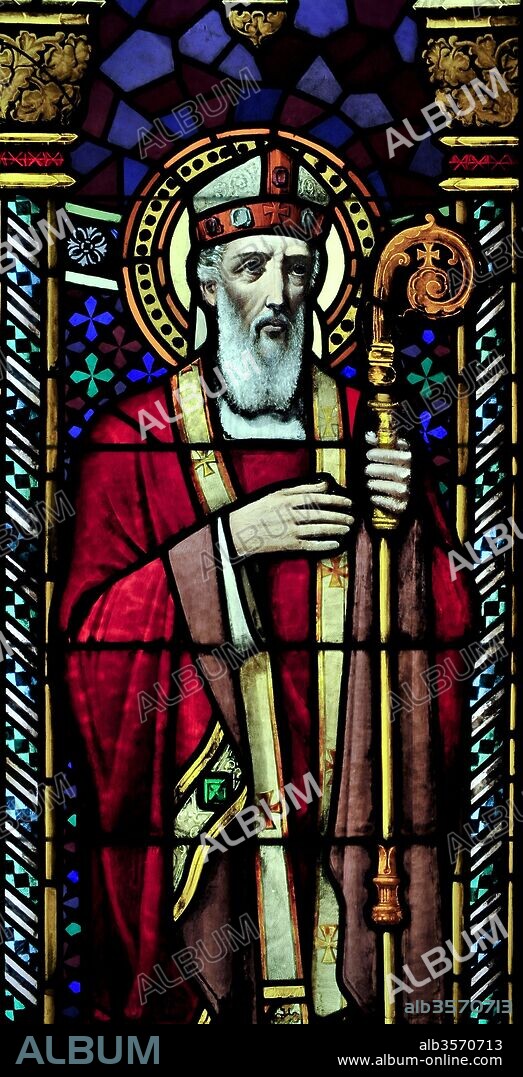 Vidriera Gótica de la catedral de Barcelona, Siglo XV, Barcelona, Barcelona, Cataluña, España.