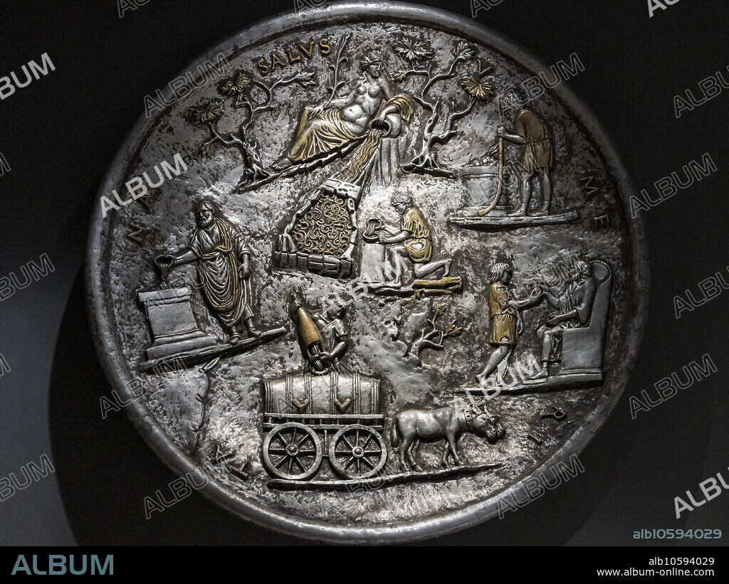 Pátera de Otañes, silver and gold, between the 1st century AD. C. and the 4th century AD. C., replica, Castro Urdiales, Museum of prehistory and archeology (MUPAC), Santander, Cantabria, Spain.