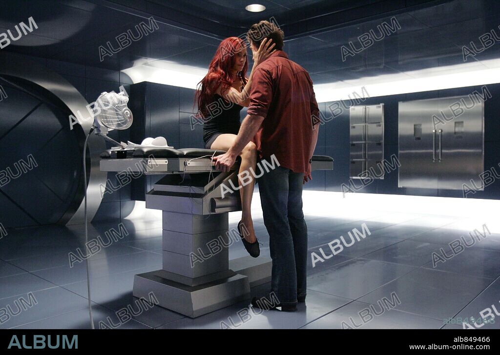 FAMKE JANSSEN y HUGH JACKMAN en X-MEN 3: LA DECISION FINAL, 2006 (X-MEN: THE LAST STAND), dirigida por BRETT RATNER. Copyright 20TH CENTURY FOX / HAYES, KERRY.