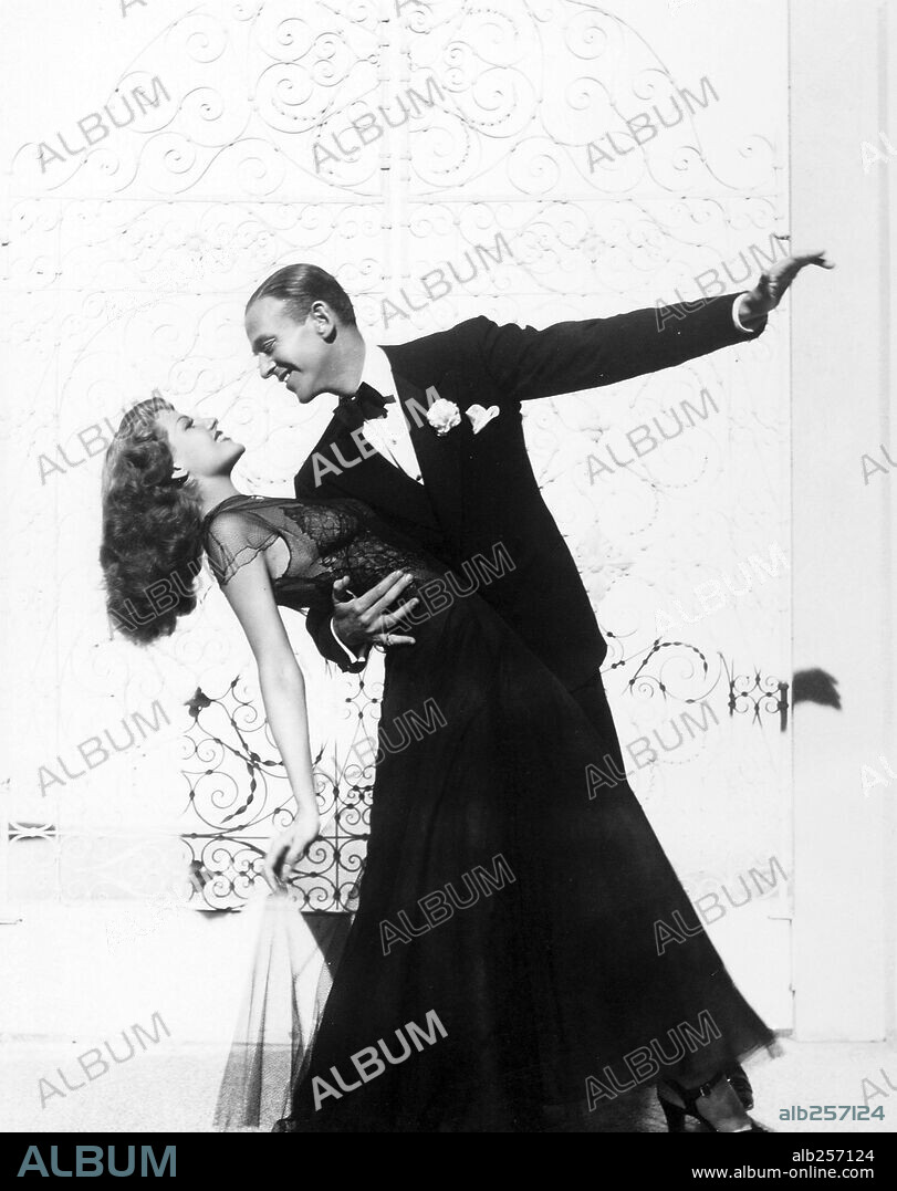 FRED ASTAIRE y RITA HAYWORTH en BAILANDO NACE EL AMOR, 1942 (YOU WERE NEVER LOVELIER), dirigida por WILLIAM A. SEITER. Copyright COLUMBIA PICTURES.