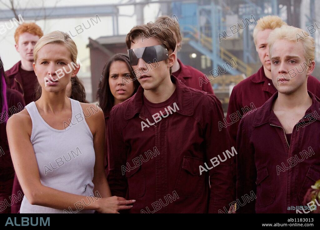 TAHYNA TOZZI and TIM POCOCK in X-MEN ORIGINS: WOLVERINE, 2009, directed by GAVIN HOOD. Copyright 20TH CENTURY FOX.