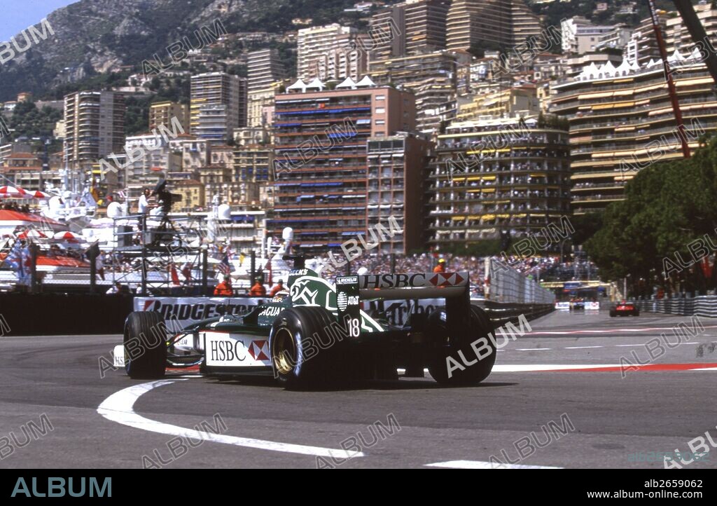 Eddie Irvine driving No18 Jaguar-Cosworth at the harbourside chicane, finished 3rd, Monaco Grand Prix, 27 May 2001.