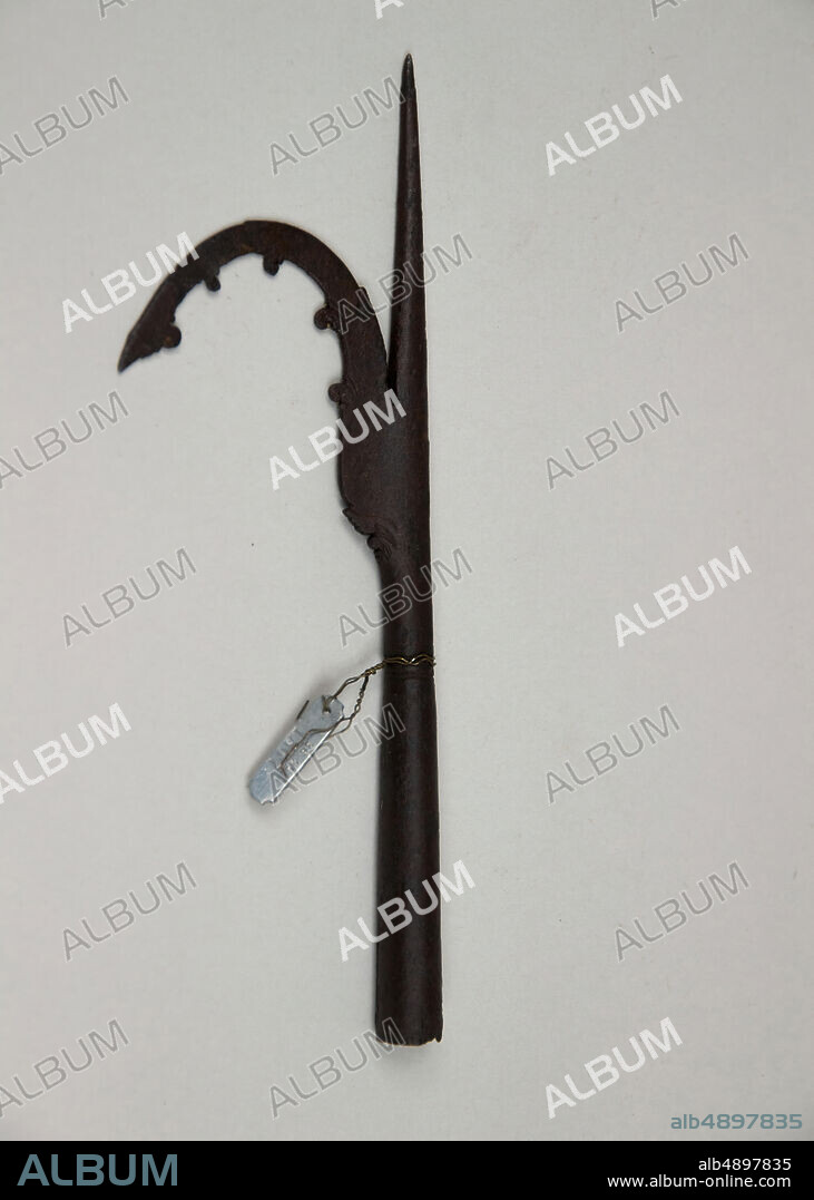 Blade for a Spear (Su-yari), Japanese, 16th century, Japanese, Steel, H. 8 1/8 in. (20.6 cm); W. 2 7/8 in. (7.3 cm); Wt. 3.2 oz. (90.7 g), Shafted Weapons.
