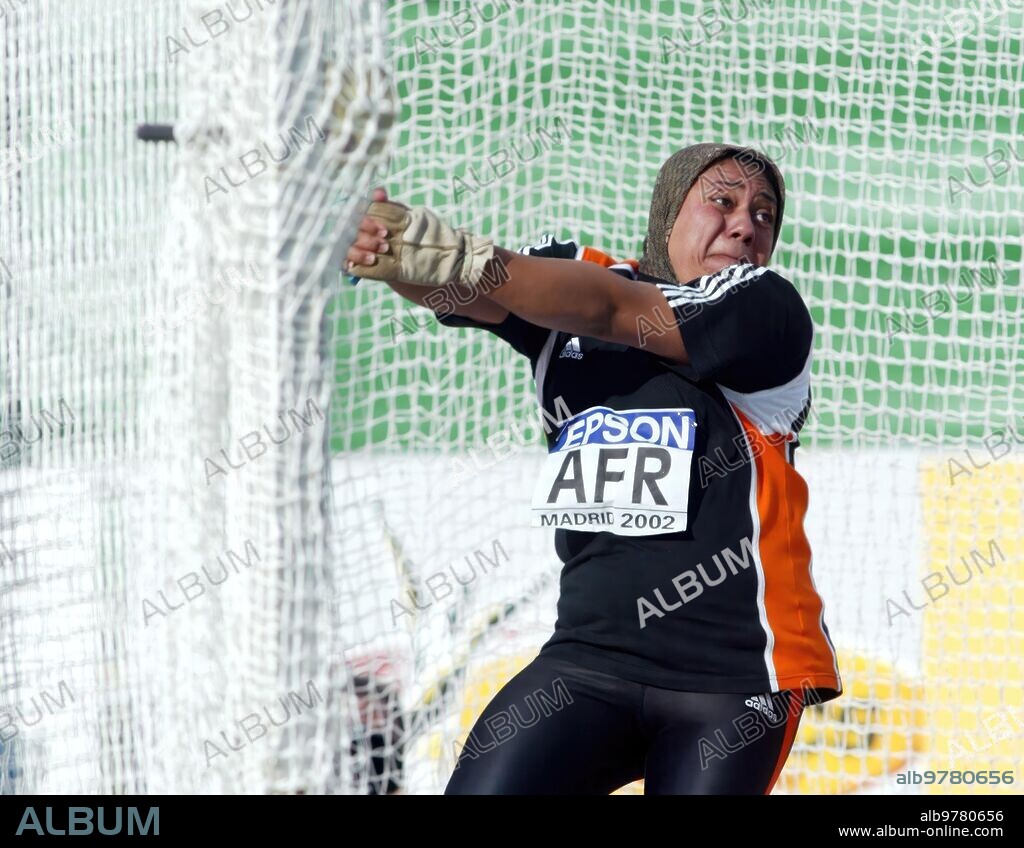 Madrid, 21, Sep. 2002. Campeonato del mundo de atletismo Madrid 2002. En la imagen la atleta Egipcia que Compite por África Marwa Hussein. Fotos: Ignacio Gil.