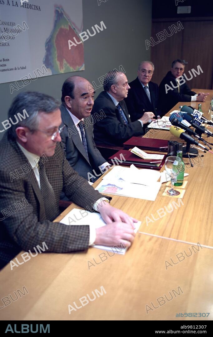 29-04-98. Fraga Con (presidente de fundación Marcelino Botín). Foto: Miguel Muñiz.