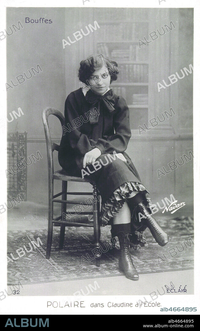 POLAIRE (1877-1939) dans Claudine a l'Ecole par COLETTE WILLY (1873-1954) jouee au Theatre des Bouffes Parisiens. Photographie vers 1907 de NADAR (1820-1910). Credit Collection IM/Kharbine Tapabor.