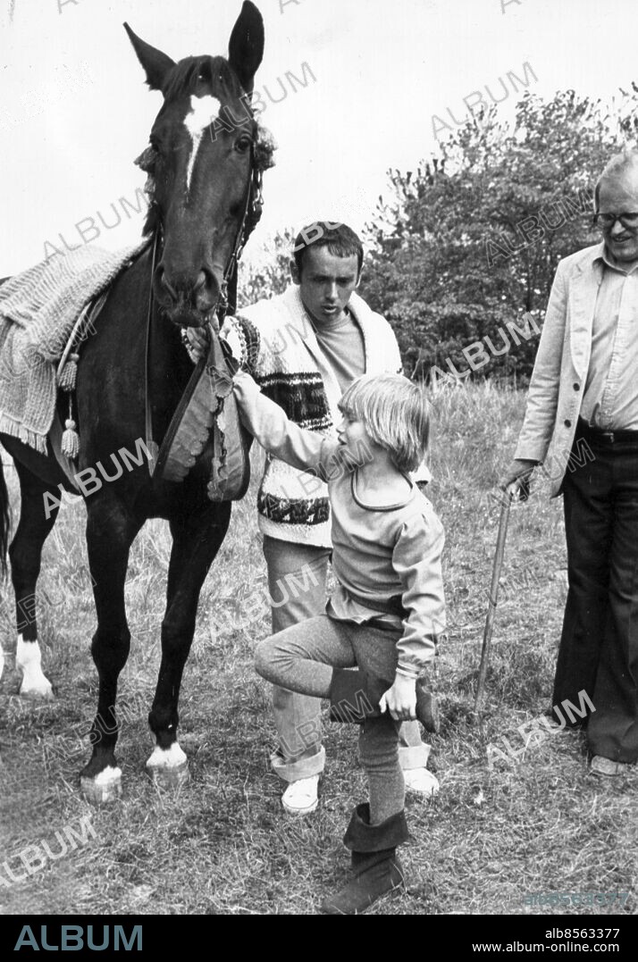 Brösarp 19760524 . Lars Söderdahl som Skorpan vid inspelningen av filmen "Bröderna Lejonhjärta" vid Brösarps backar i Skåne. Foto: Torbjörn Andersson / XP / SCANPIX / Kod 4. ** AFTONBLADET OUT **.