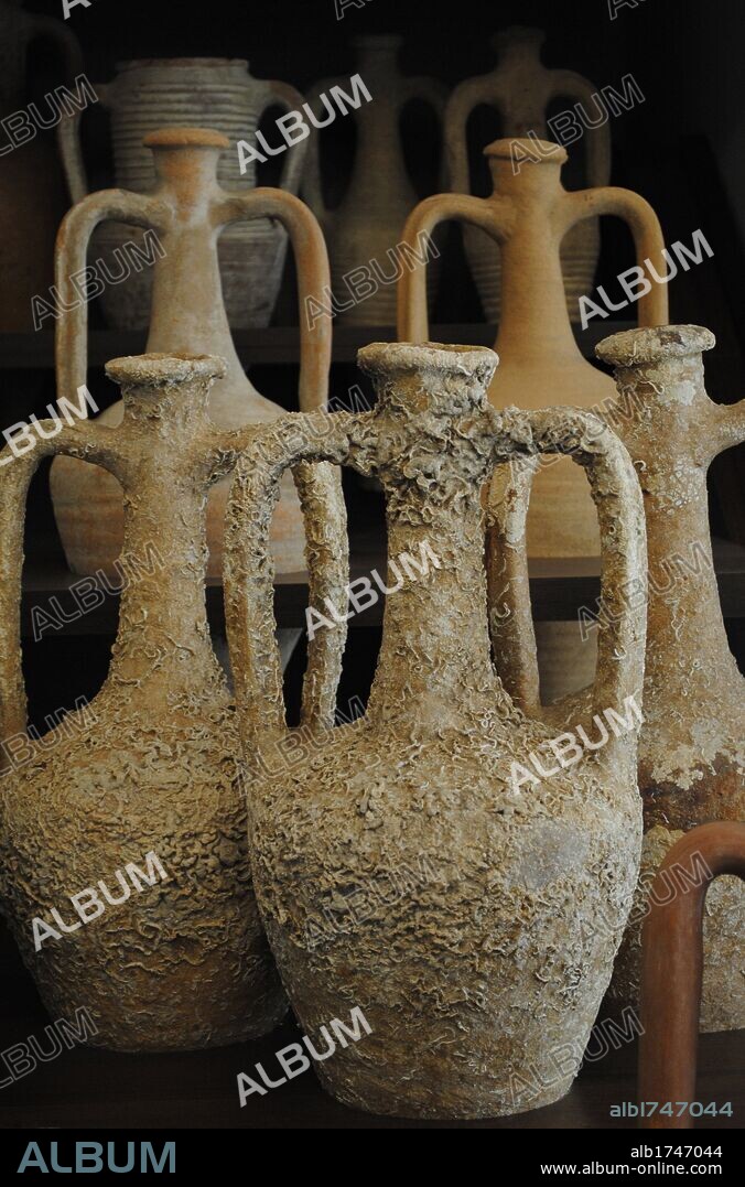 ARTE GRIEGO. PENINSULA DE CRIMEA. ANFORAS griegas. Museo Arqueológico de Kerch. República Autónoma de Crimea. Ucrania. Europa oriental.