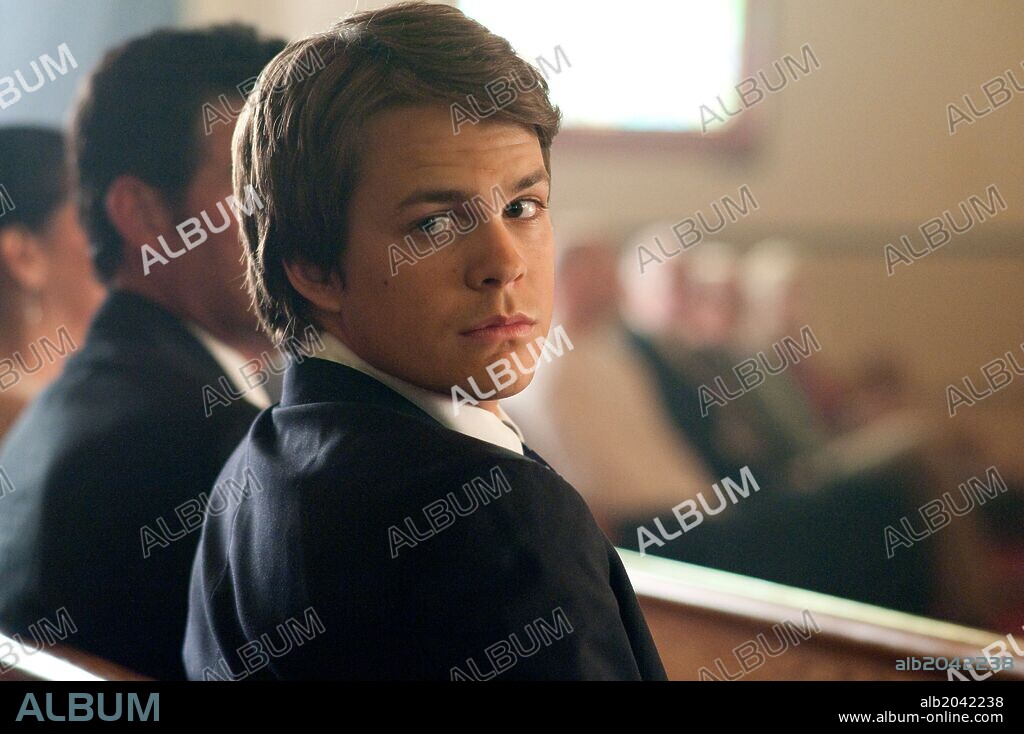 JOHNNY SIMMONS in THE PERKS OF BEING A WALLFLOWER, 2012, directed by STEPHEN CHBOSKY. Copyright SUMMIT ENTERTAINMENT.