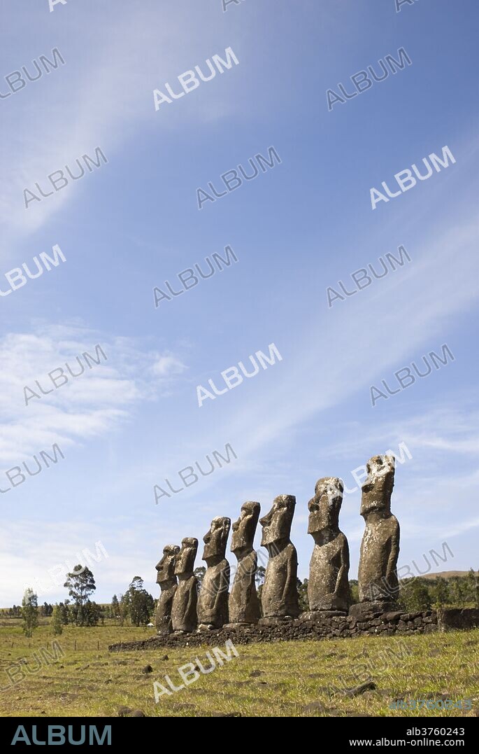 Ahu Akivi, UNESCO World Heritage Site, Easter Island (Rapa Nui), Chile, South America.
