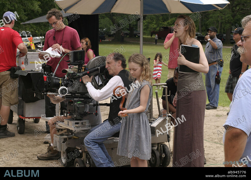 DAKOTA FANNING in HOUNDDOG, 2007, directed by DEBORAH KAMPMEIER. Copyright DEERJEN FILMS/FULL MOON FILMS/MOTION PICTURE GROUP, THE.