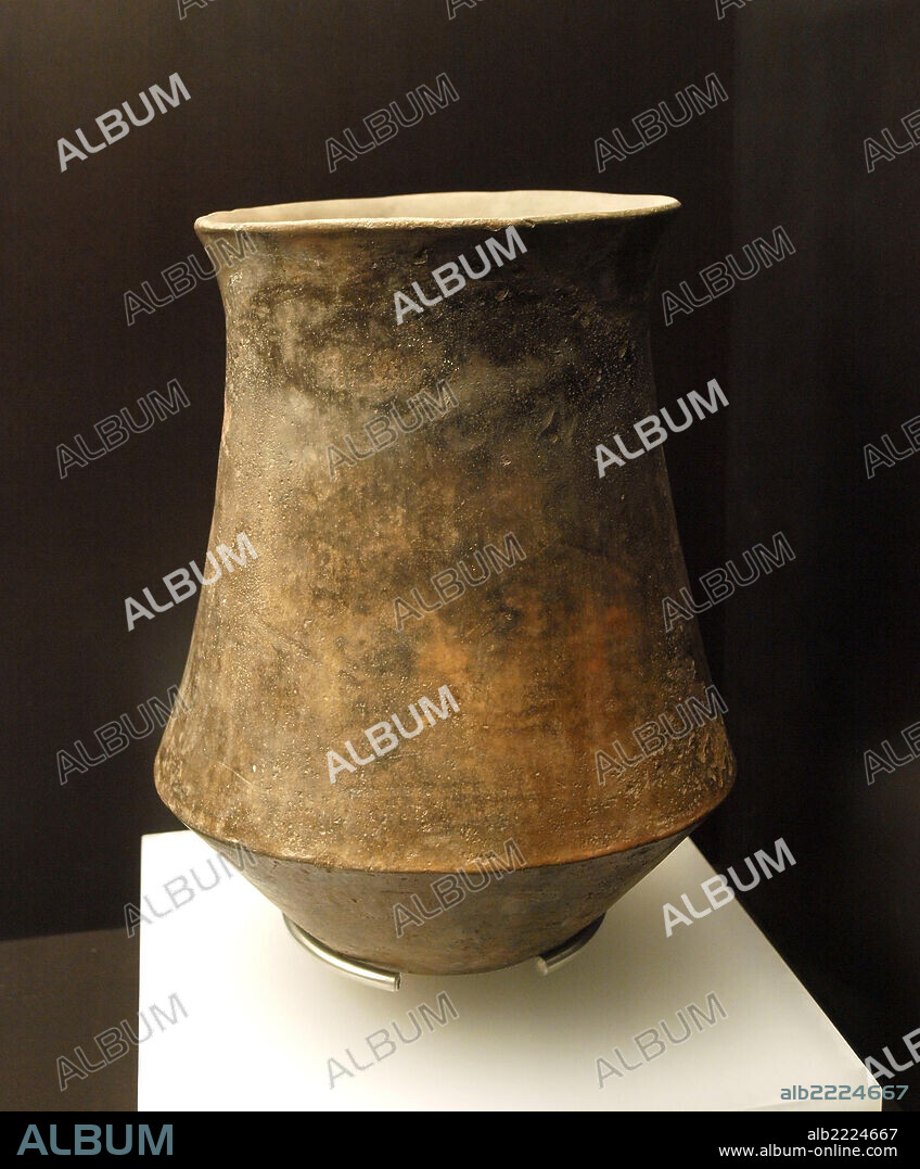 *** Local Caption *** MUSEO ARQUEOLOGICO NAL. MADRID. Ed. del Bronce, 2º milenio a. C... Sureste peninsular.