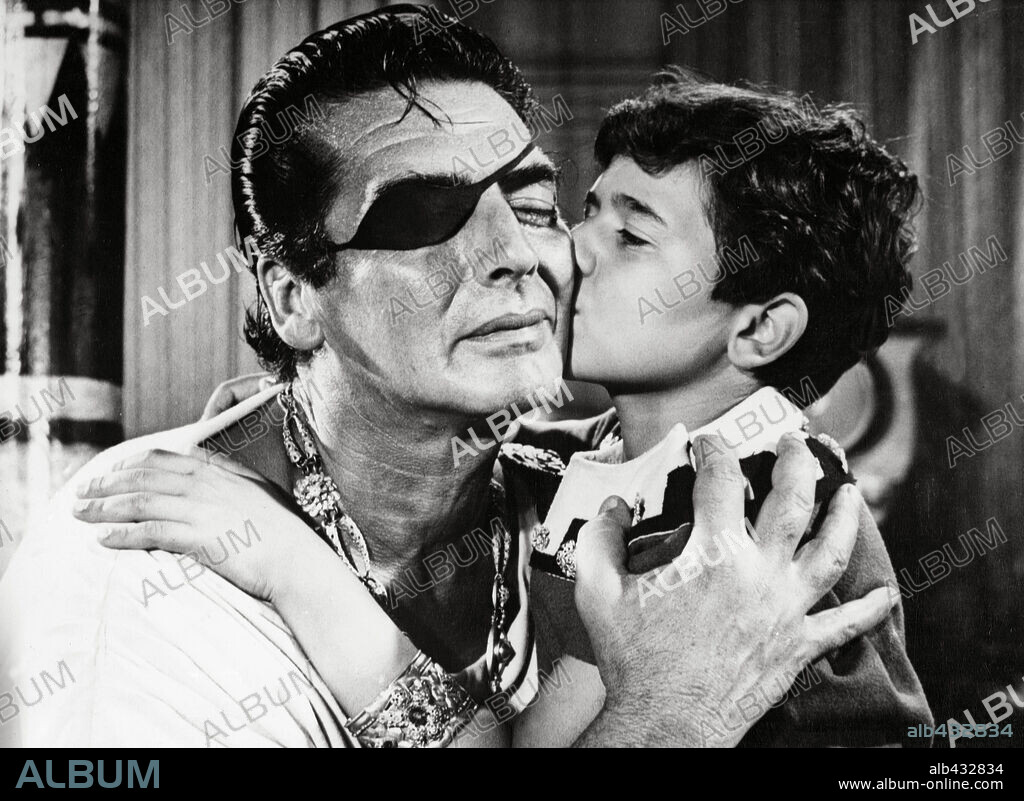 Aníbal and VICTOR MATURE. VICTOR MATURE in HANNIBAL, 1960 (ANNIBALE), directed by CARLO LUDOVICO BRAGAGLIA and EDGAR ULMER. Copyright FONO ROMA.